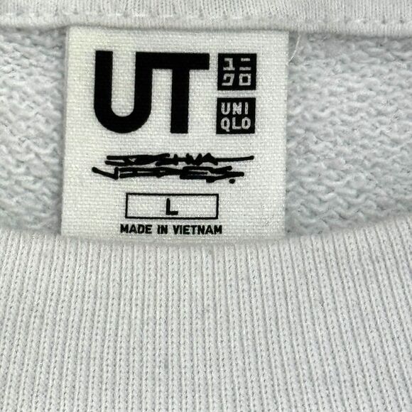 Uniqlo x Joshua Vides Disney Mickey & Minnie Sweatshirt White L UT Collaboration - Picture 4 of 5